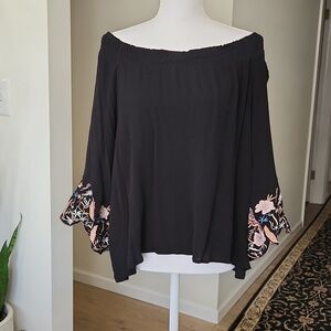VENUS Off-Shoulder Blouse Black Floral Embroidered Bell Sleeves 1X